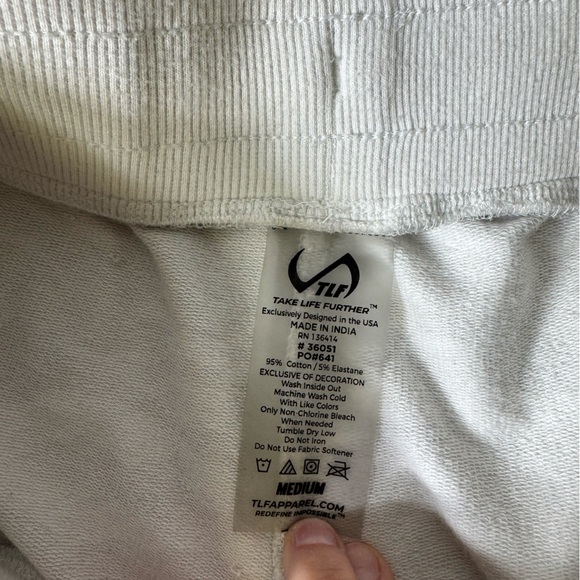 TLF Apparel Camo Joggers Beige Gray Zip Pockets Size Medium - Picture 10 of 10